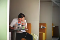 8 Signs of Toxic Work Culture (And How to Fix Them)